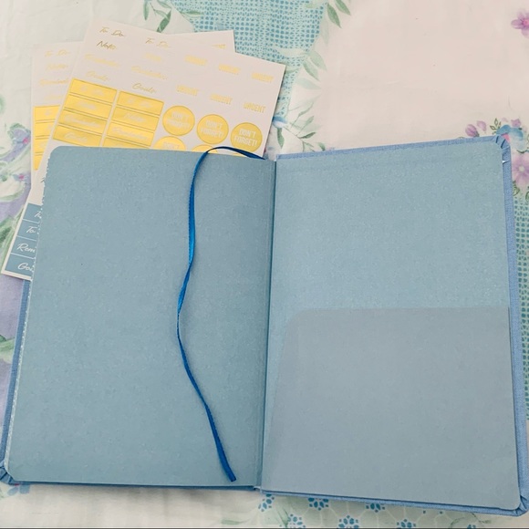 Undated Blue Fabric Planner - Picture 6 of 7